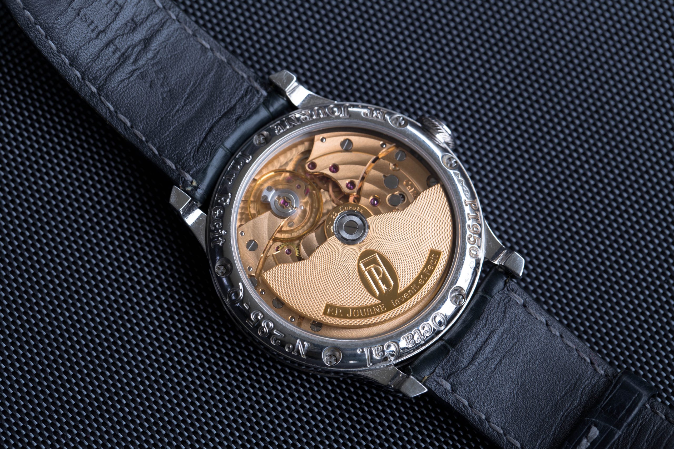 FP-Journe-Octa-Calendrier-Mother-of-Pearl